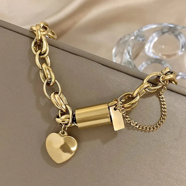 Pulsera gruesa con corazones | Oro