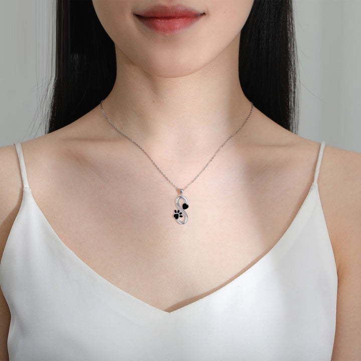 Collar de Corazón y Patrón de Amor Infinito con Pata