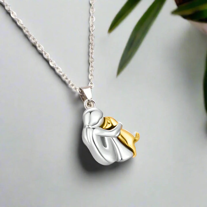 Olivia™ - Collar con colgante en forma de perro