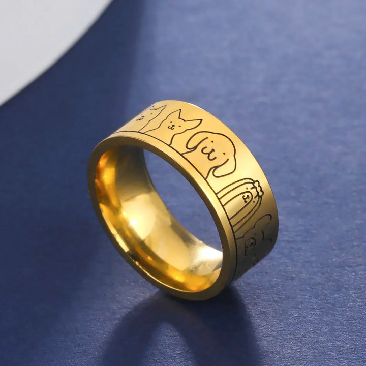 Anillo ancho de acero inoxidable con motivos de perro – Diseño grabado para mujer